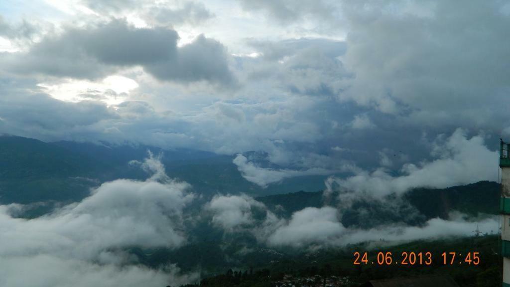 The River View Homestay Kurseong Exteriör bild
